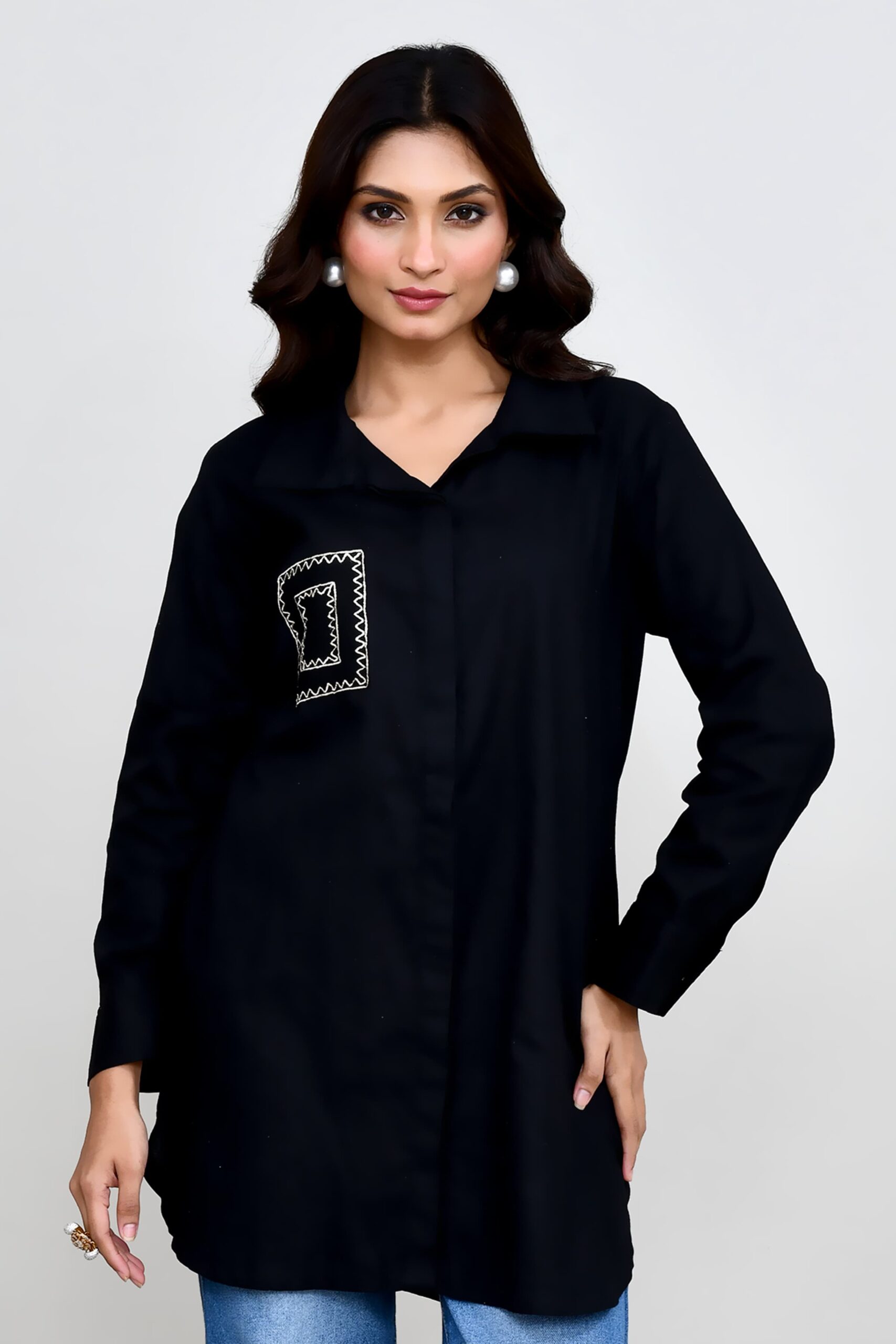 Naga Face Shirt. Black